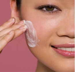 孚立美®乳膏（氟轻松氢醌维A酸乳膏）正式进入临床即将在国内上市，看看美国医生怎么说?